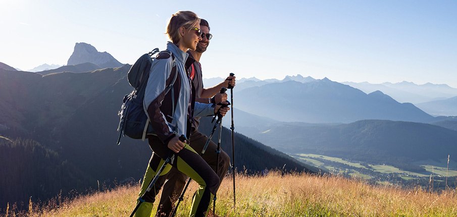 Wandern im Gaistal beim Hotel Karwendel in Tirol