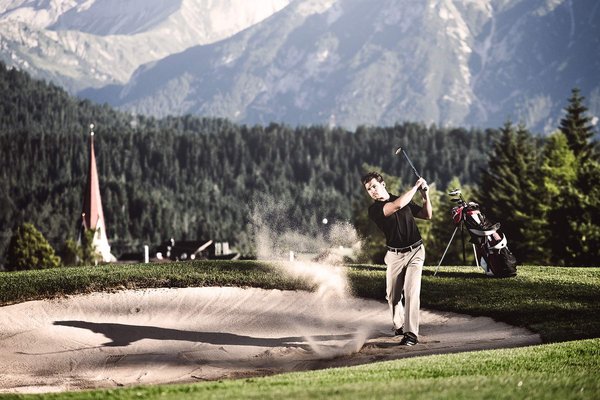 Giocare a golf nella regiona Seefeld