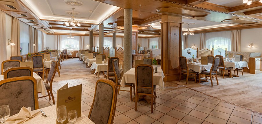 Speisesaal im Alpenhotel Karwendel in Leutasch