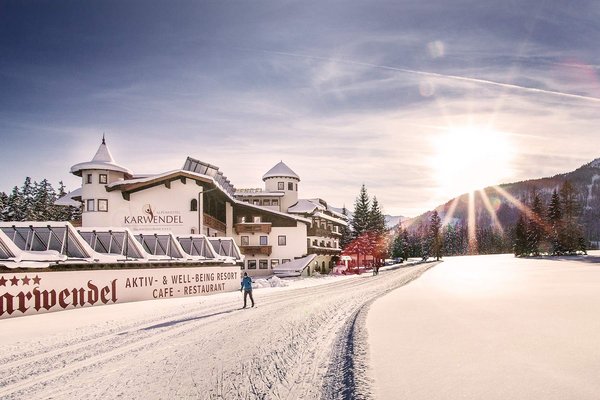 Hotel alpino Karwendel solo per adulti con un paesaggio invernale